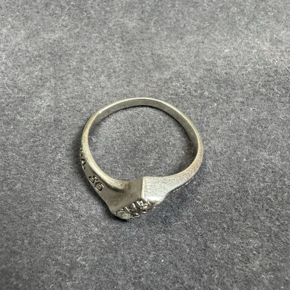 Solid 10k White Gold Nursing School Graduation Ring 1986 Marked 10K 2.6 Grams